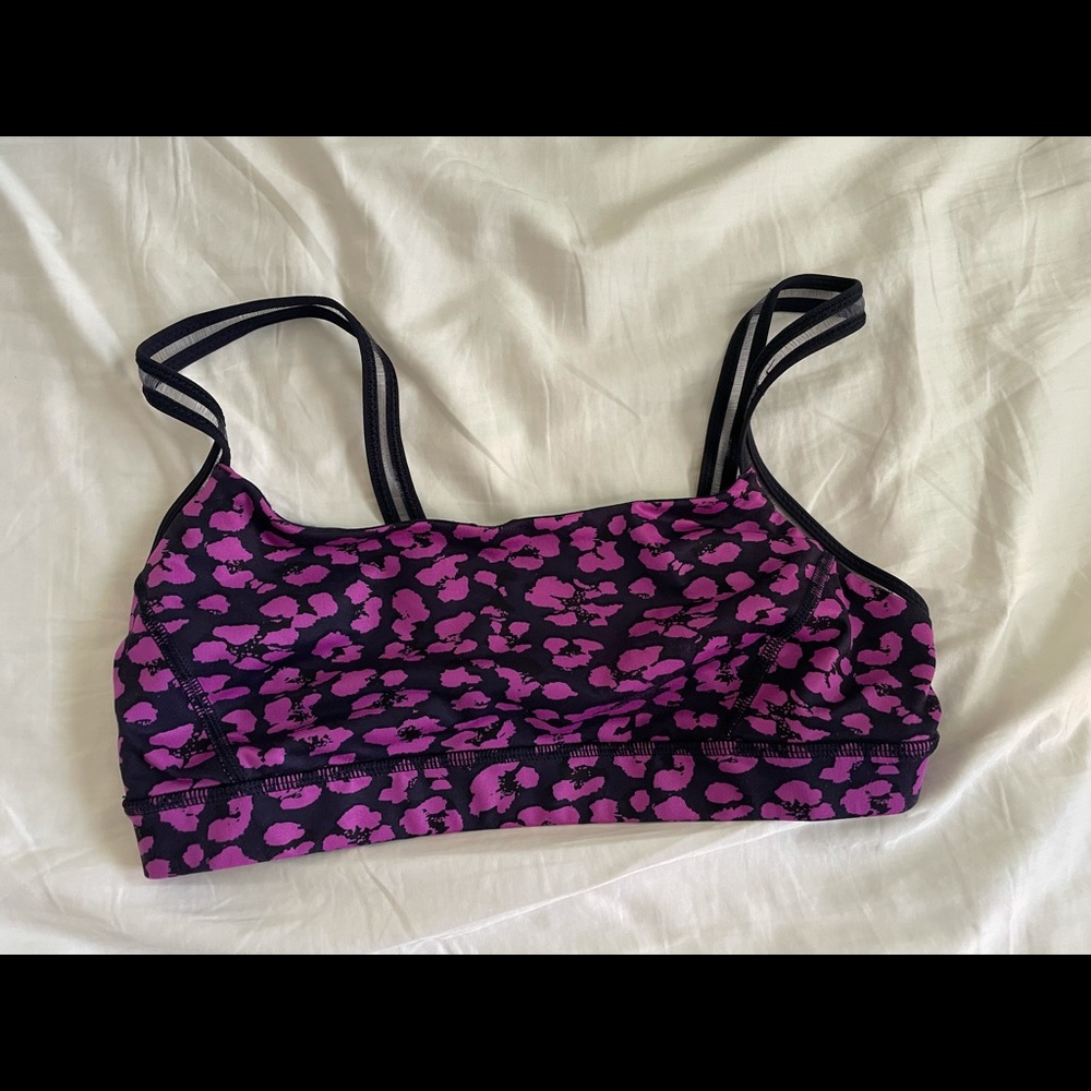 Lululemon sports bra